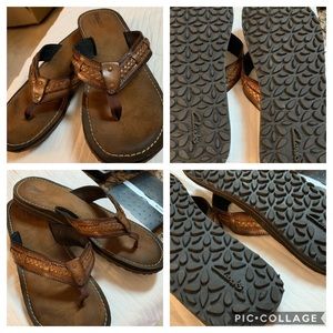 Clark’s size 10 leather flip flop new